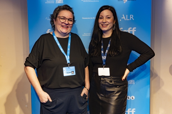  Isabella Brunäcker (Regie: SUGARLAND) (© Jörg Reuther)