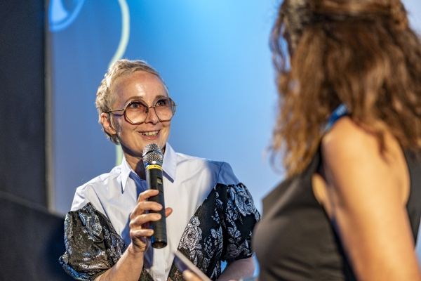 Monika Büttinger (Kostümbildnerin: PERLA)(© Pavel Broz)