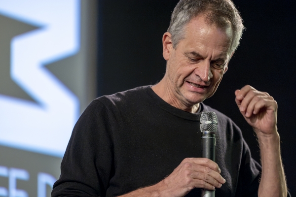 Tom Schreiber (Regie SCHÖNE SEELEN)  (© Pavel Broz)